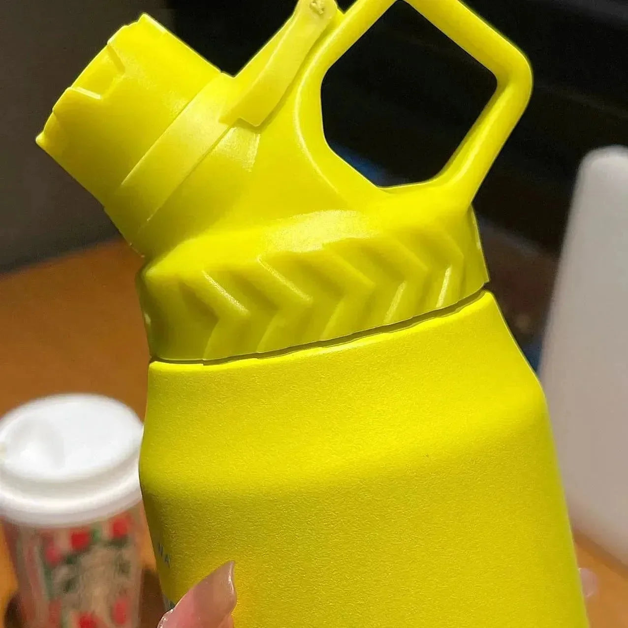 Starbucks Tiger Quench Bottle (1000 ml) - Bear Hugs