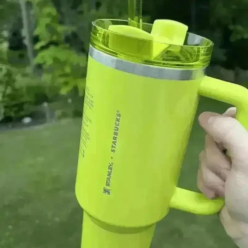 Starbucks x Stanley Limited Edition Tumbler (30 oz/40 oz) - Bear Hugs