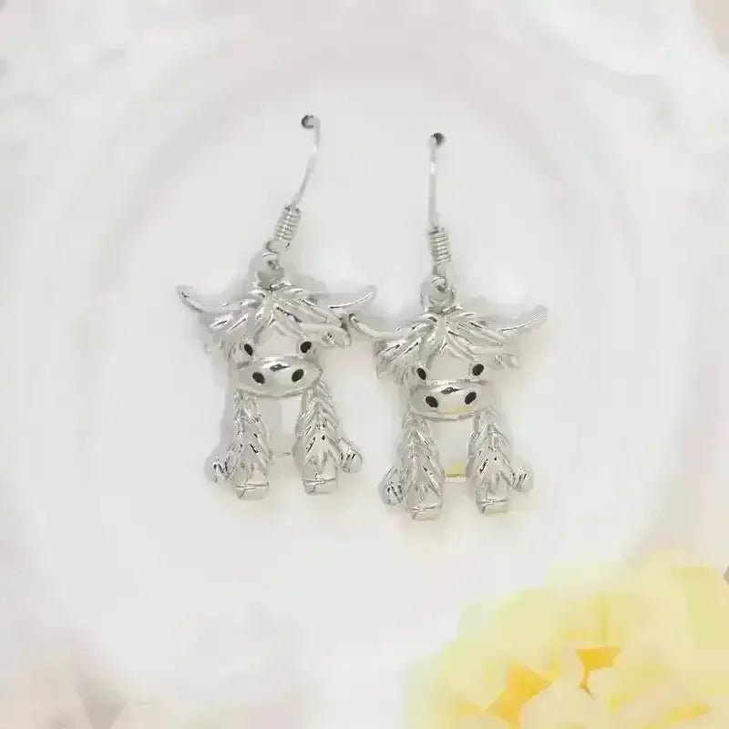 Stylish Yak Dangle Earrings - Bear Hugs