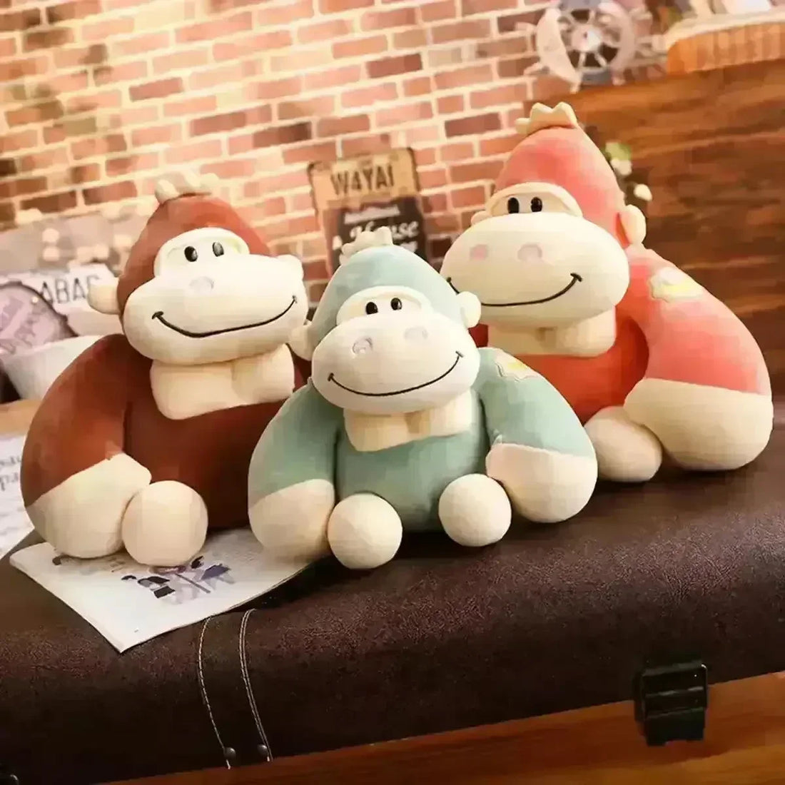 Super Friendly Gorilla Plushie (25 cm) - Bear Hugs