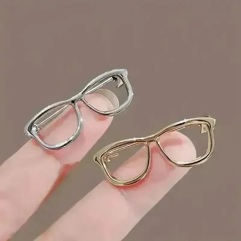 Unique Square Shaped Glasses Ring - Bear Hugs