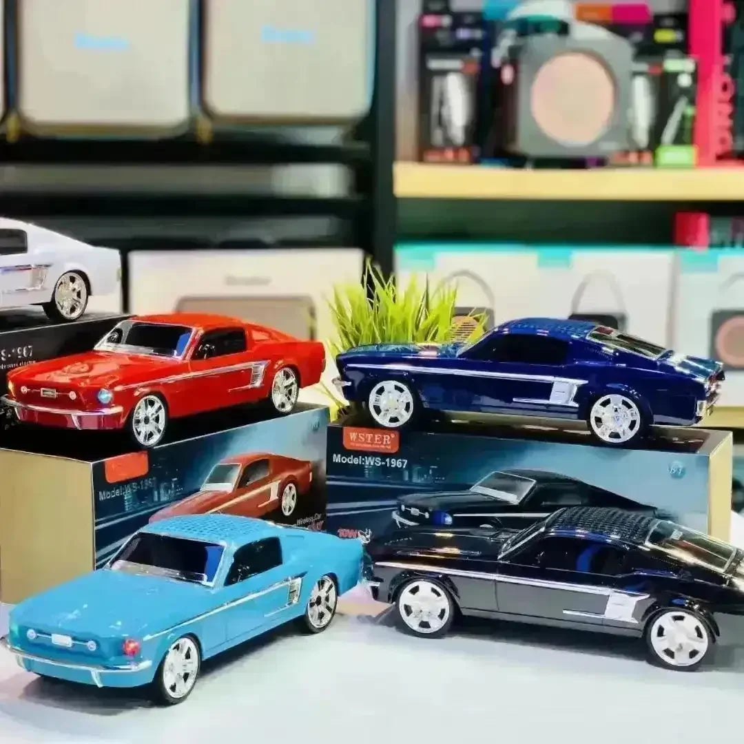 Vintage Car Shaped Bluetooth Speaker - Bear Hugs