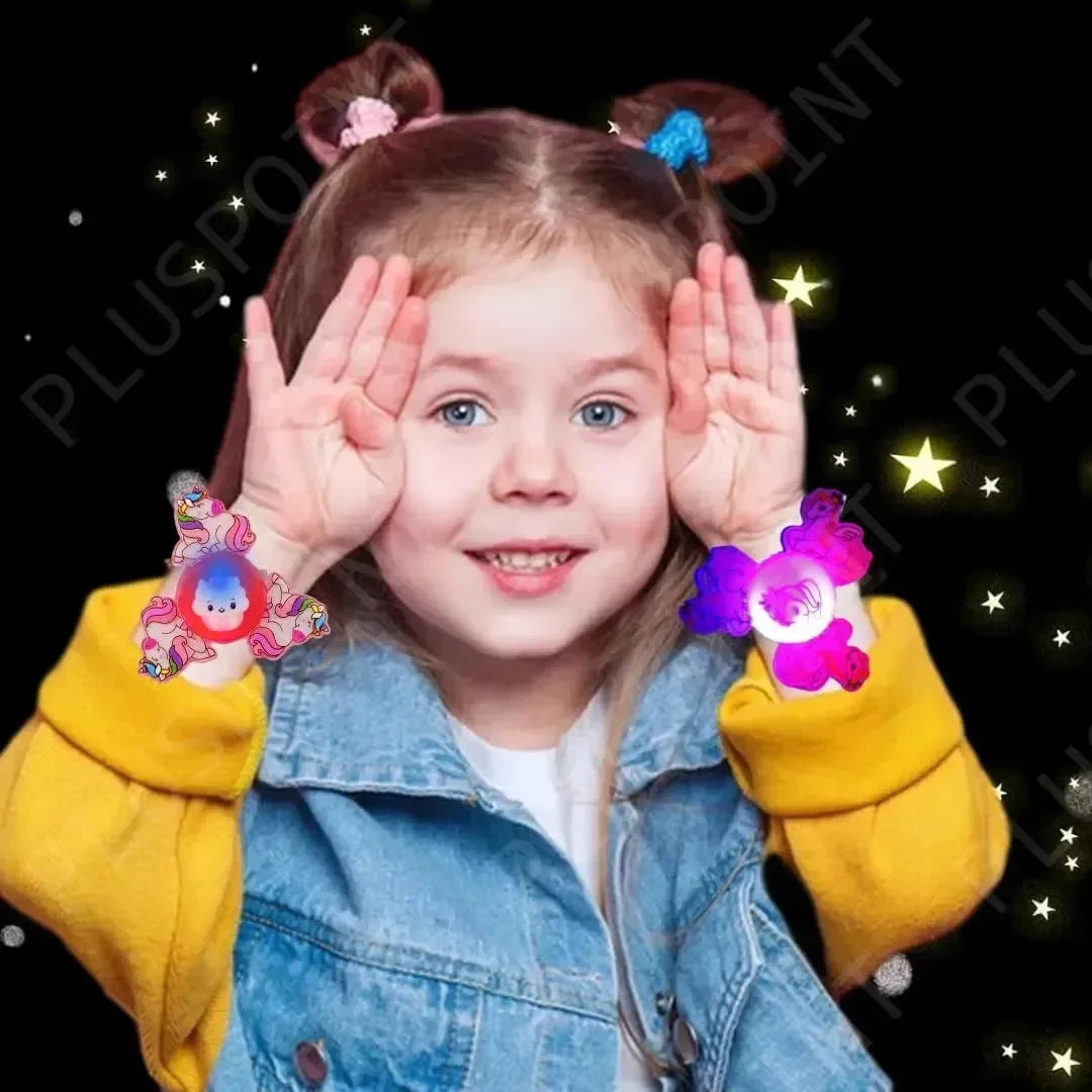 Whirl & Twirl Cartoon Spinner Watch - Bear Hugs