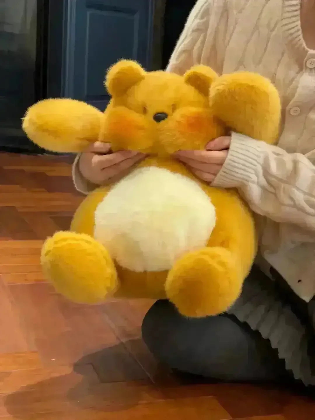 Xin'an Bear Plushie (40 cm) - Bear Hugs