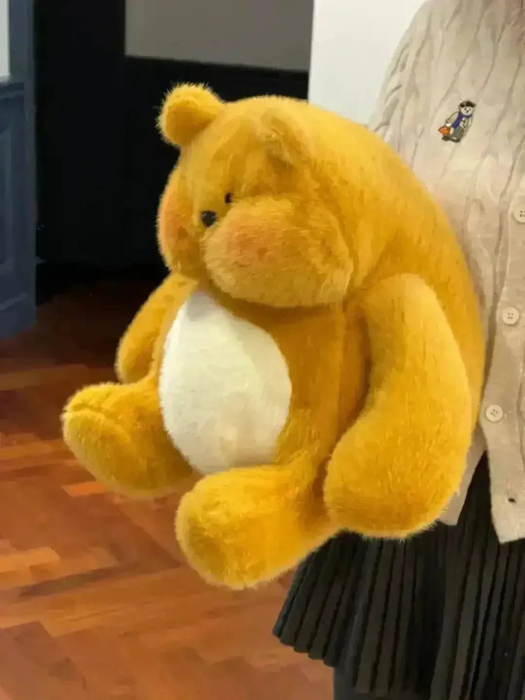 Xin'an Bear Plushie (40 cm) - Bear Hugs