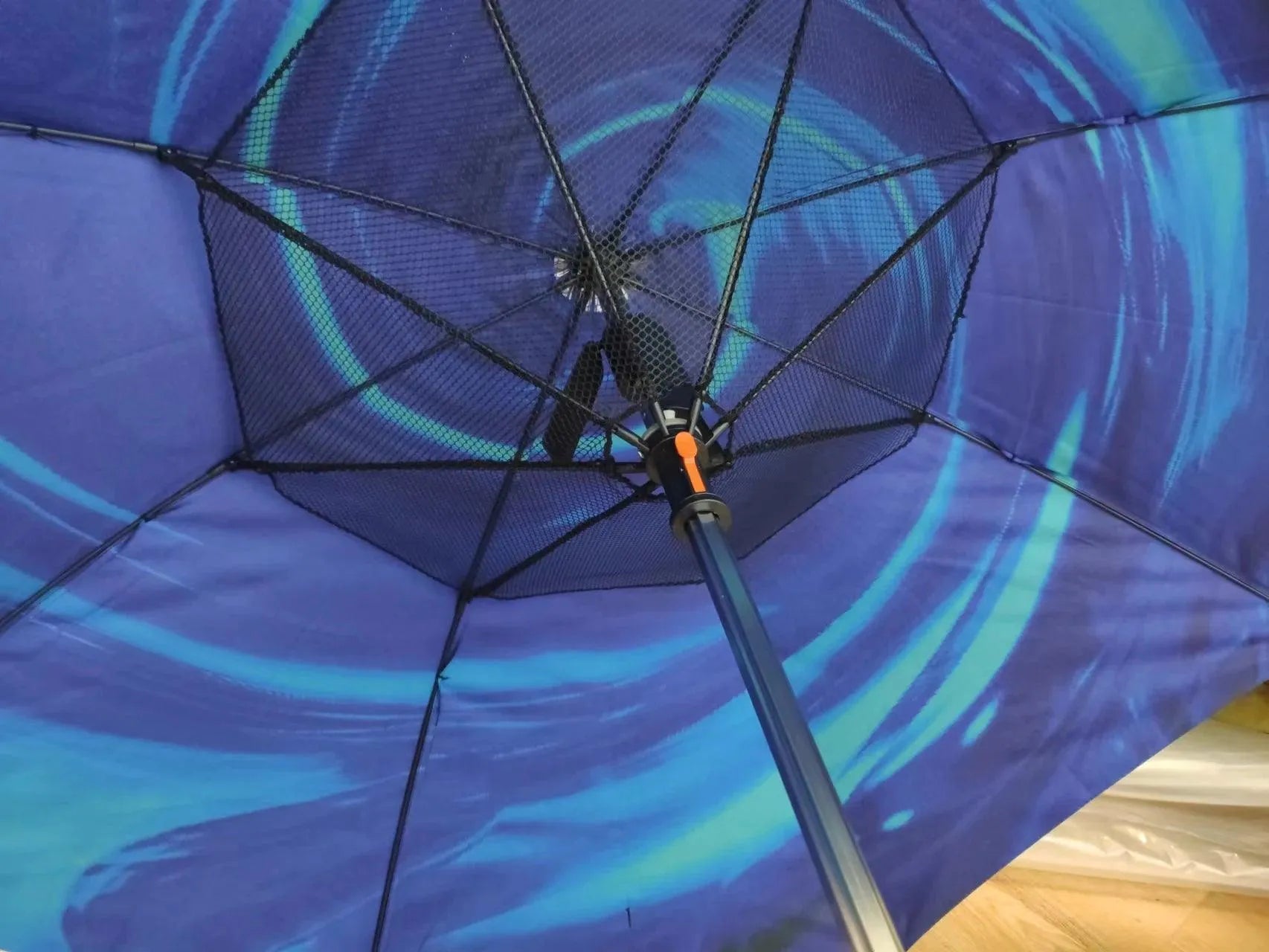 Creative Mist Spray Umbrella with In-built Fan - Bear Hugs