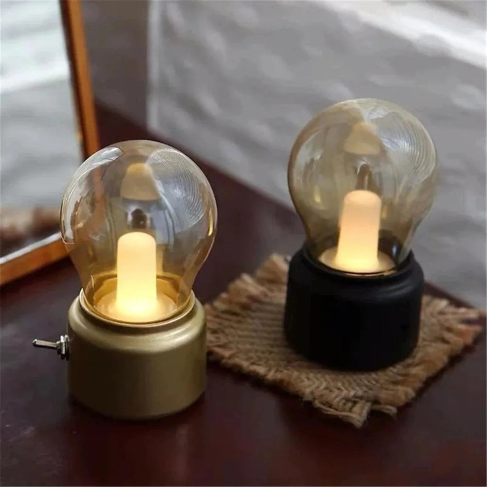 Creative Retro Lamp Bulb Night Light - Bear Hugs