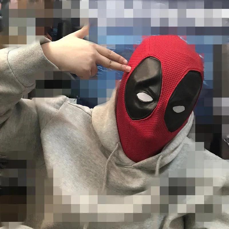 Deadpool Moving Eyes Cosplay Mask - Bear Hugs