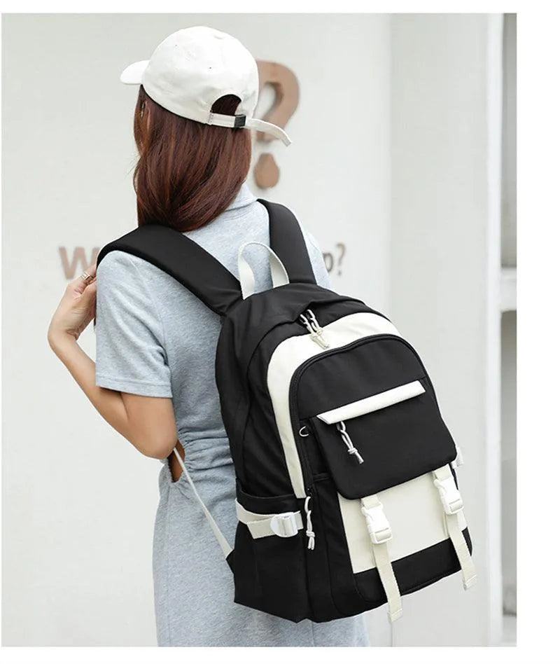 Feather-Light Fashion College Backpack - Bear Hugs