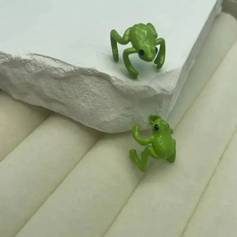 Green Frog Shaped Ear Clip - Bear Hugs