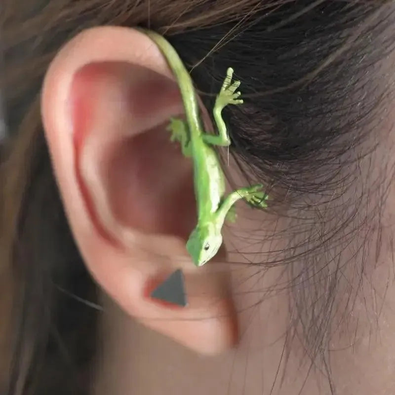 Green Lizard Shaped Ear Clip - Bear Hugs