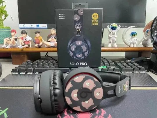 Hello Kitty and Mickey Solo Pro Wireless Headphones - Bear Hugs