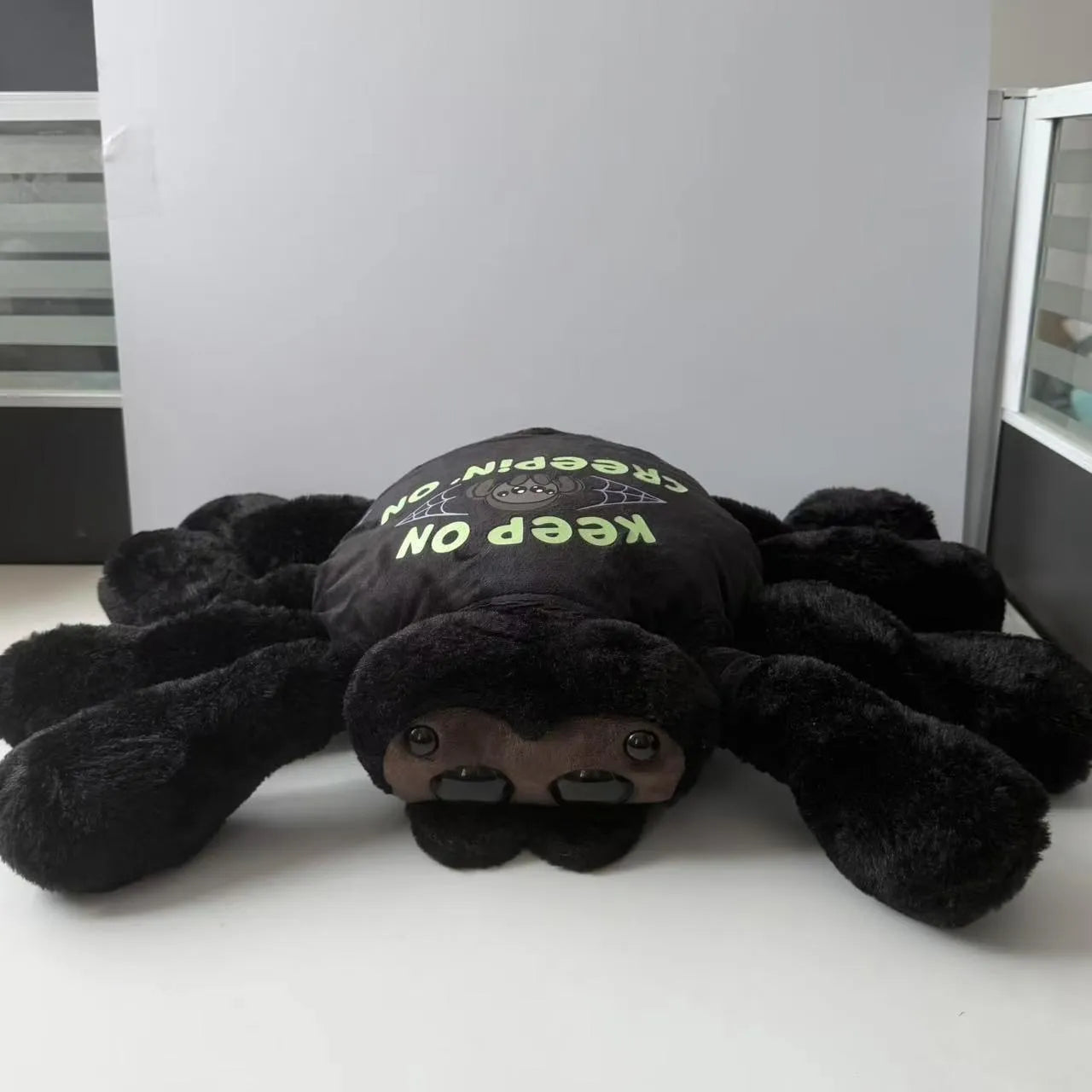 Lucas the Spider Keep On Creepin' On Plush (30 cm)