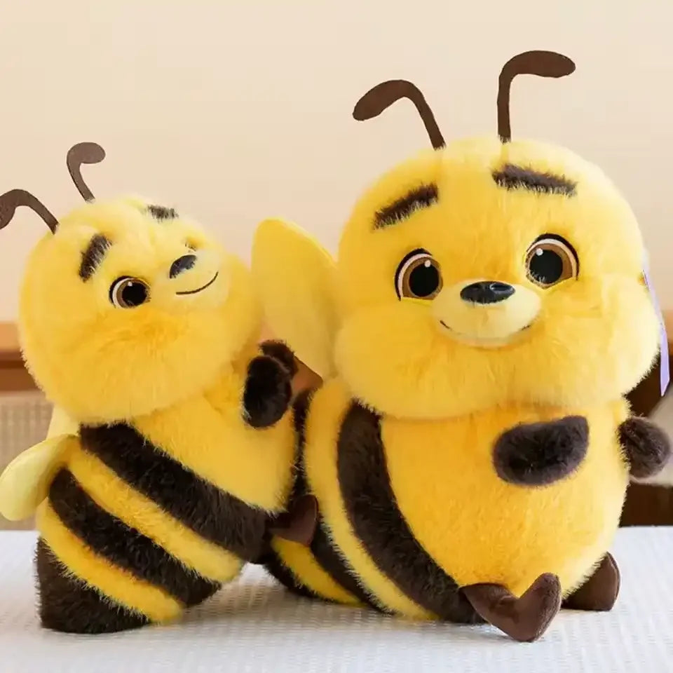 Buzz-worthy Cuddles Plushie (30 cm)