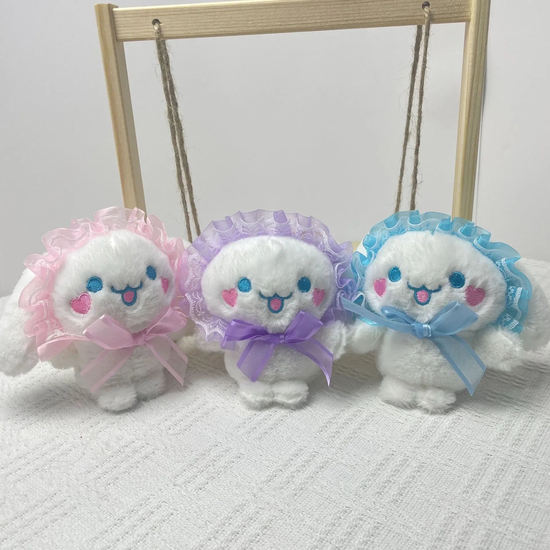 Frilly Friend Cinnamoroll Plush Keychain
