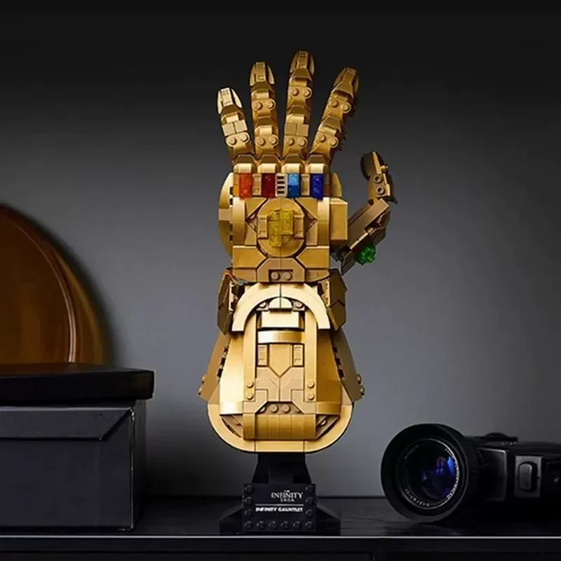 Thanos Infinity Gauntlet Building Blocks (592 Pcs)