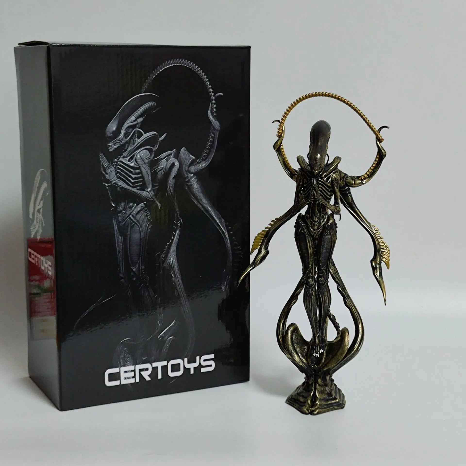 CERTOYS Zen Alien Statue (28 cm)