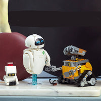 Wall-E & EVA Building Blocks (811 Pcs)