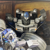Transformers SS-105 DC Autobot Mirage Action Figure