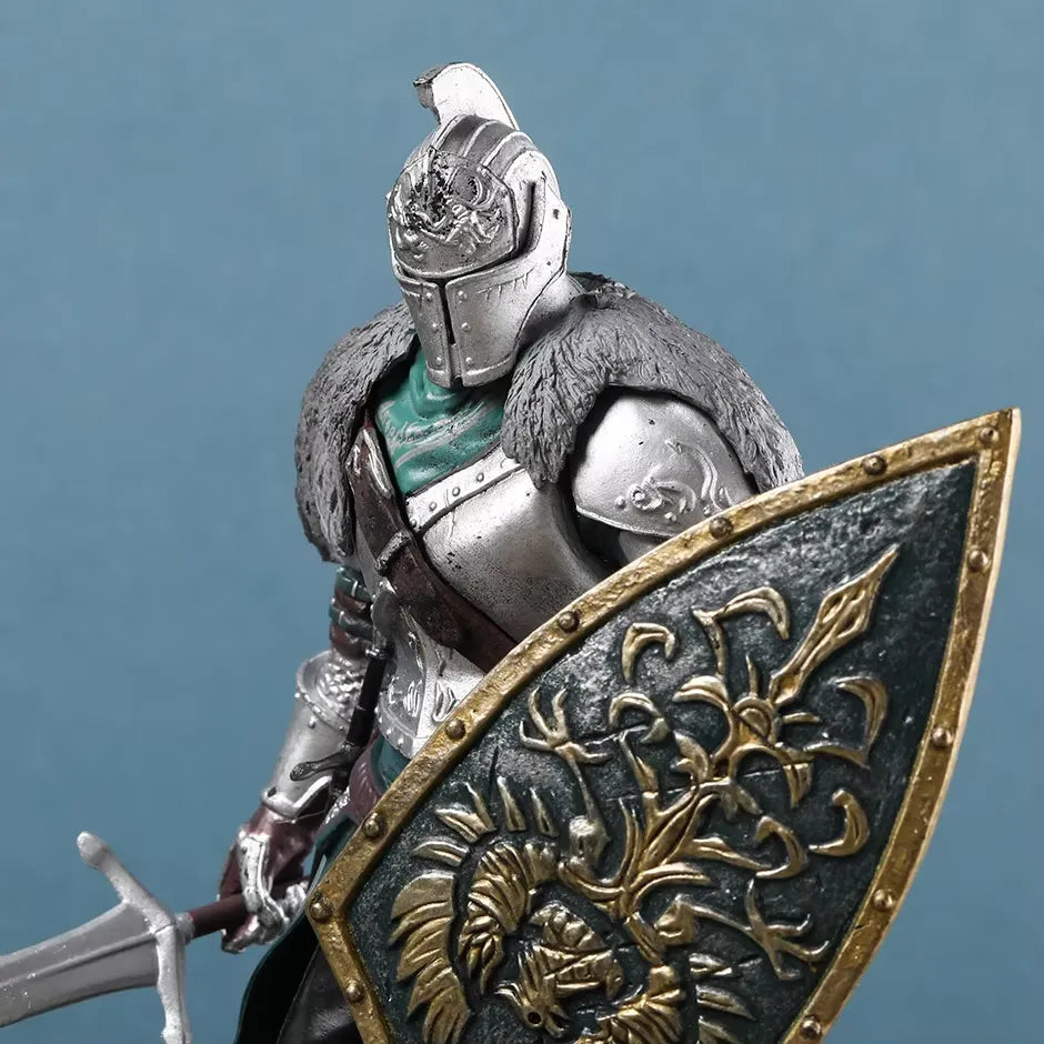Dark Souls Faraam Knight Armor & Shield Figurine (17 cm)