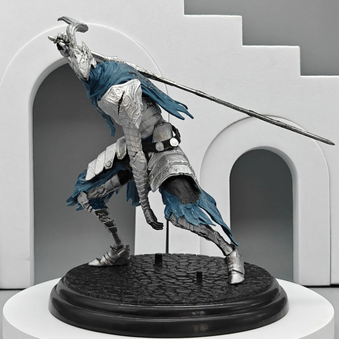 Dark Souls Knight Artorias Battle Stance Figurine (18 cm)