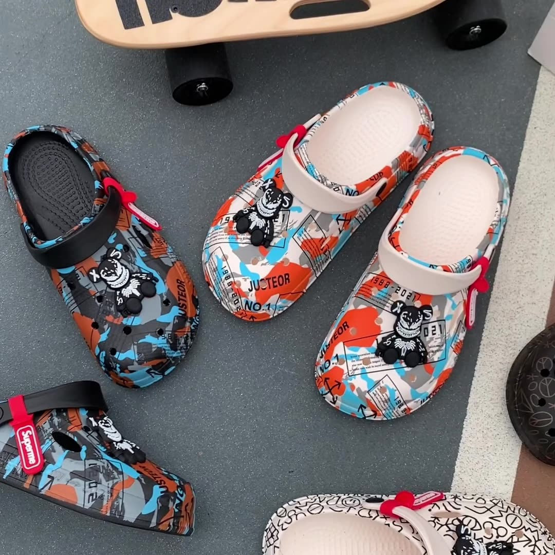 SUPRM Icon Art Clogs