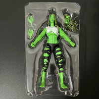 Legends Indestructible She-Hulk Figurine (15 cm)