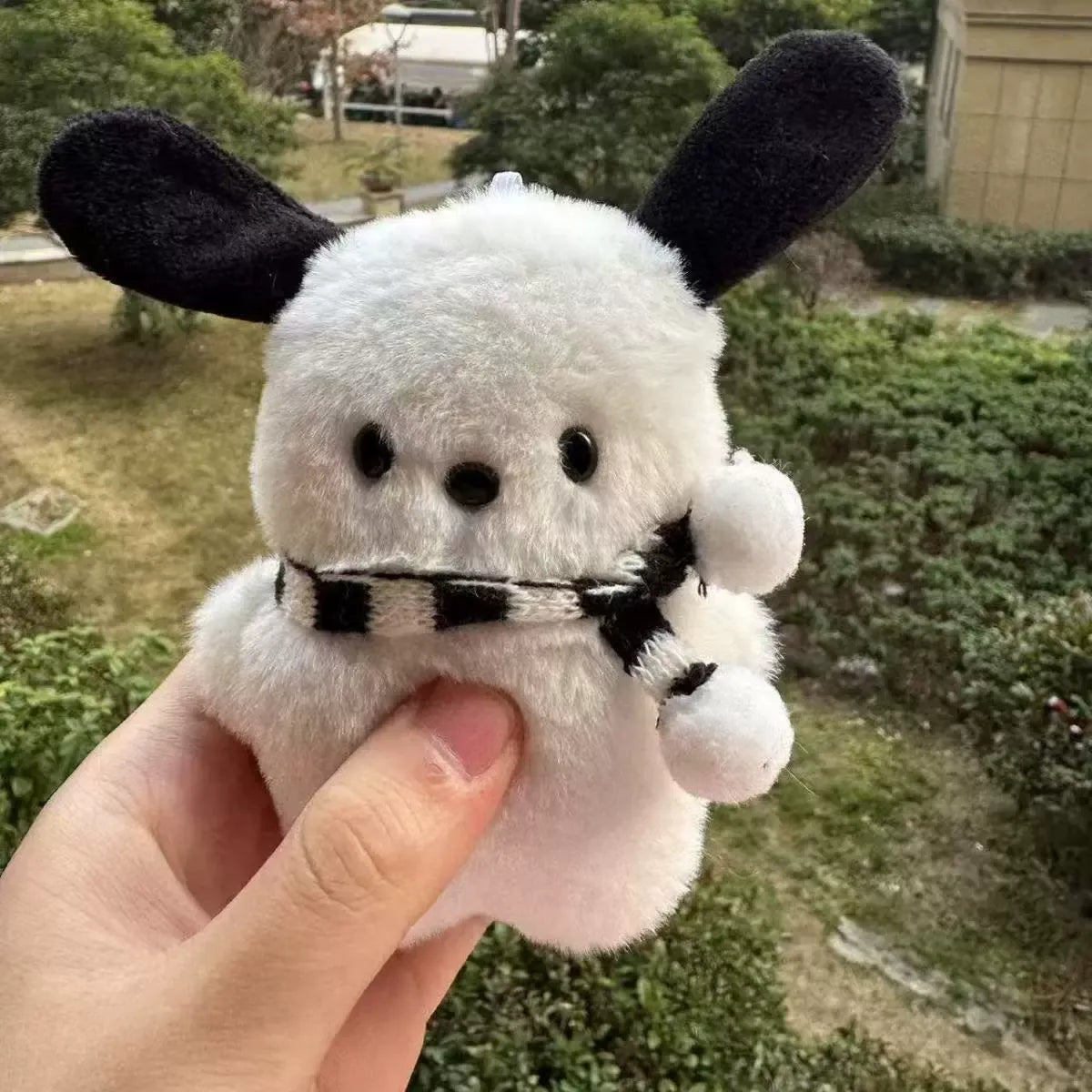 Porte-clés en peluche Pochacco prêt pour l'aventure 