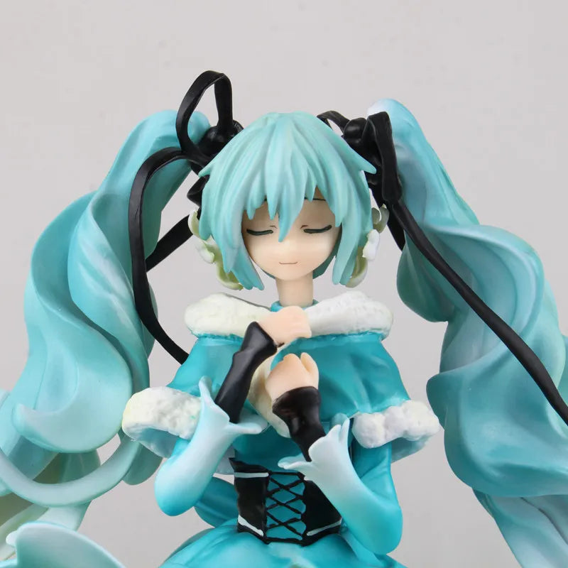 Teen Idol Hatsune Miku Model Figure (28 cm)