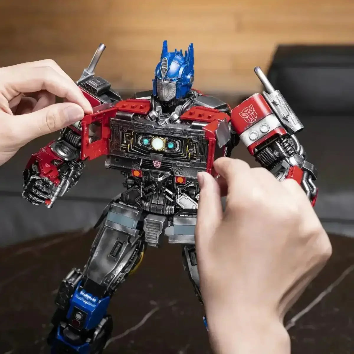 Robosen Elite Optimus Prime Auto-Converting Robot (40 cm)