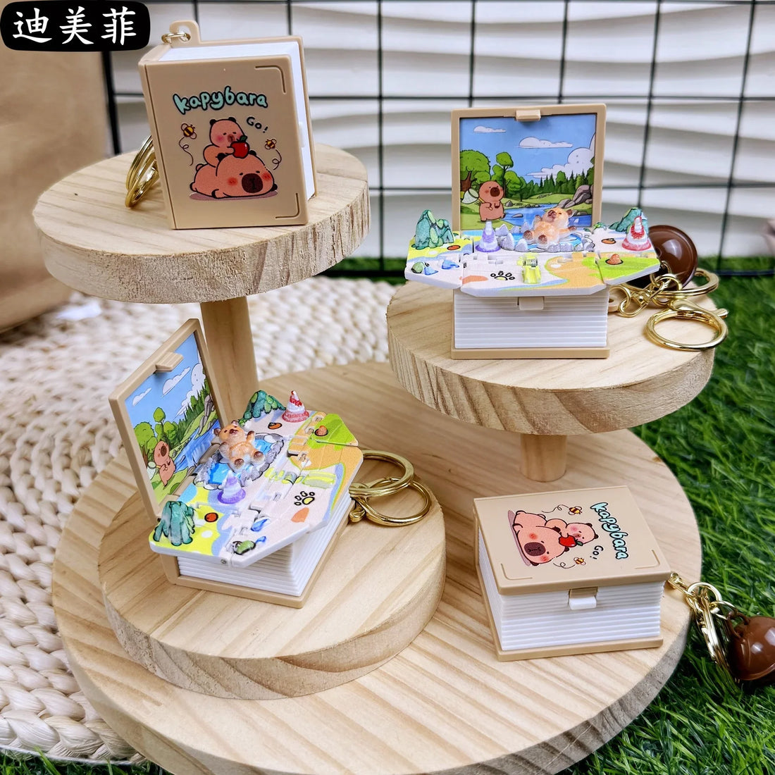 Pop-up Chill Capybara Folding Keychain