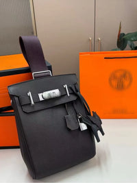 Luxe Horse Carriage Hac A Dos GM Chest Bag