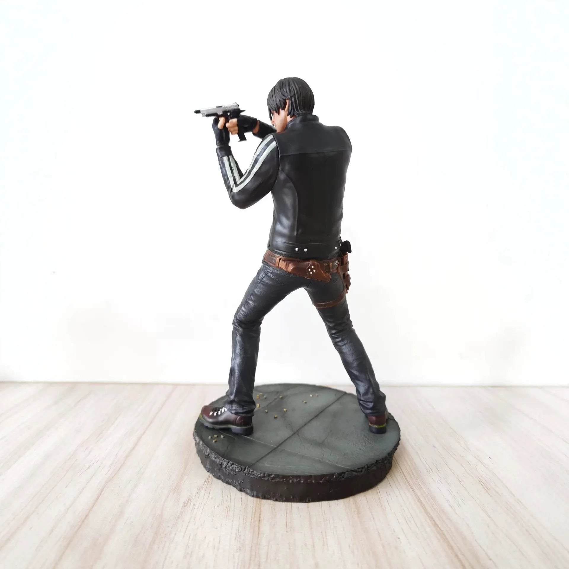 Kotobukiya Resident Evil Hunter Leon Figure (30 cm)