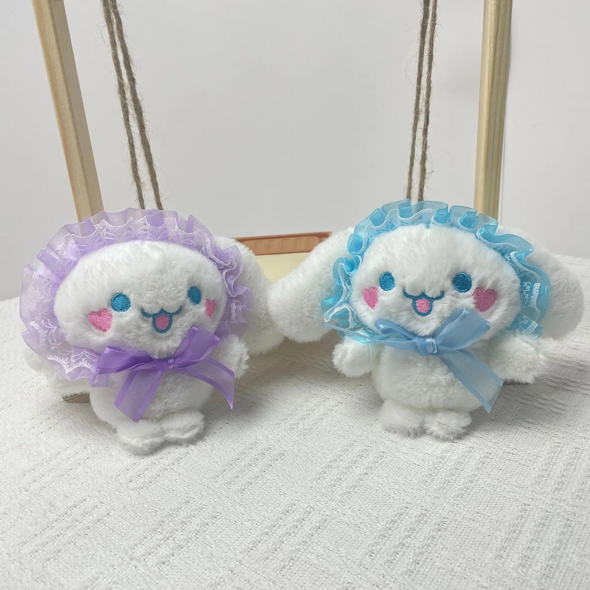 Frilly Friend Cinnamoroll Plush Keychain