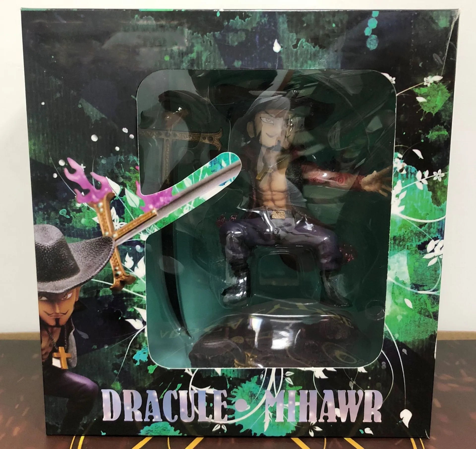 One Piece Dracule Mihawk Chibi Battle Figure