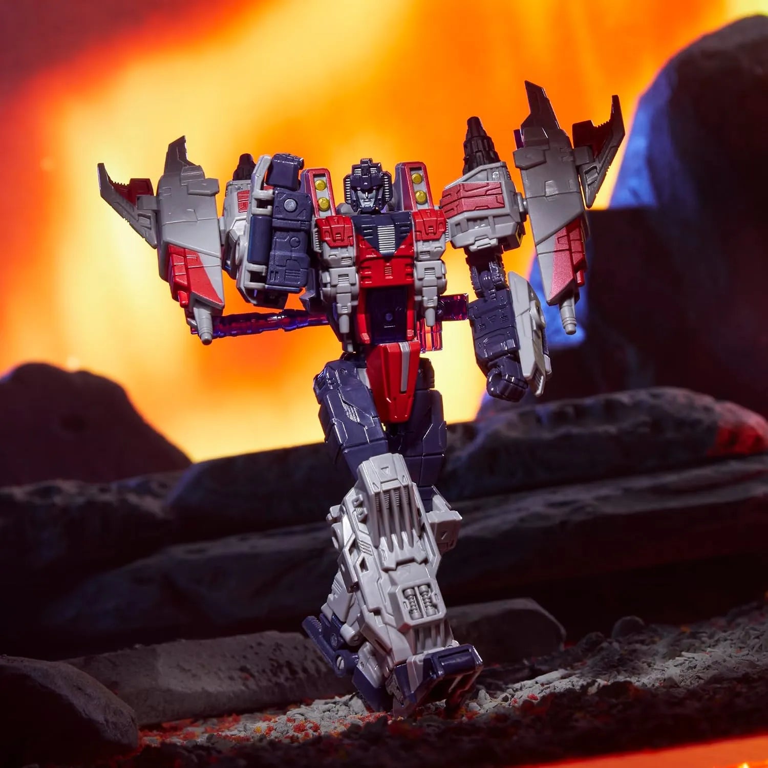 Transformers Legacy United Voyager Class Starscream Figure