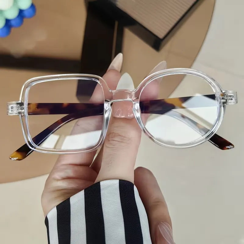 Retro Asymmetric Statement Glasses