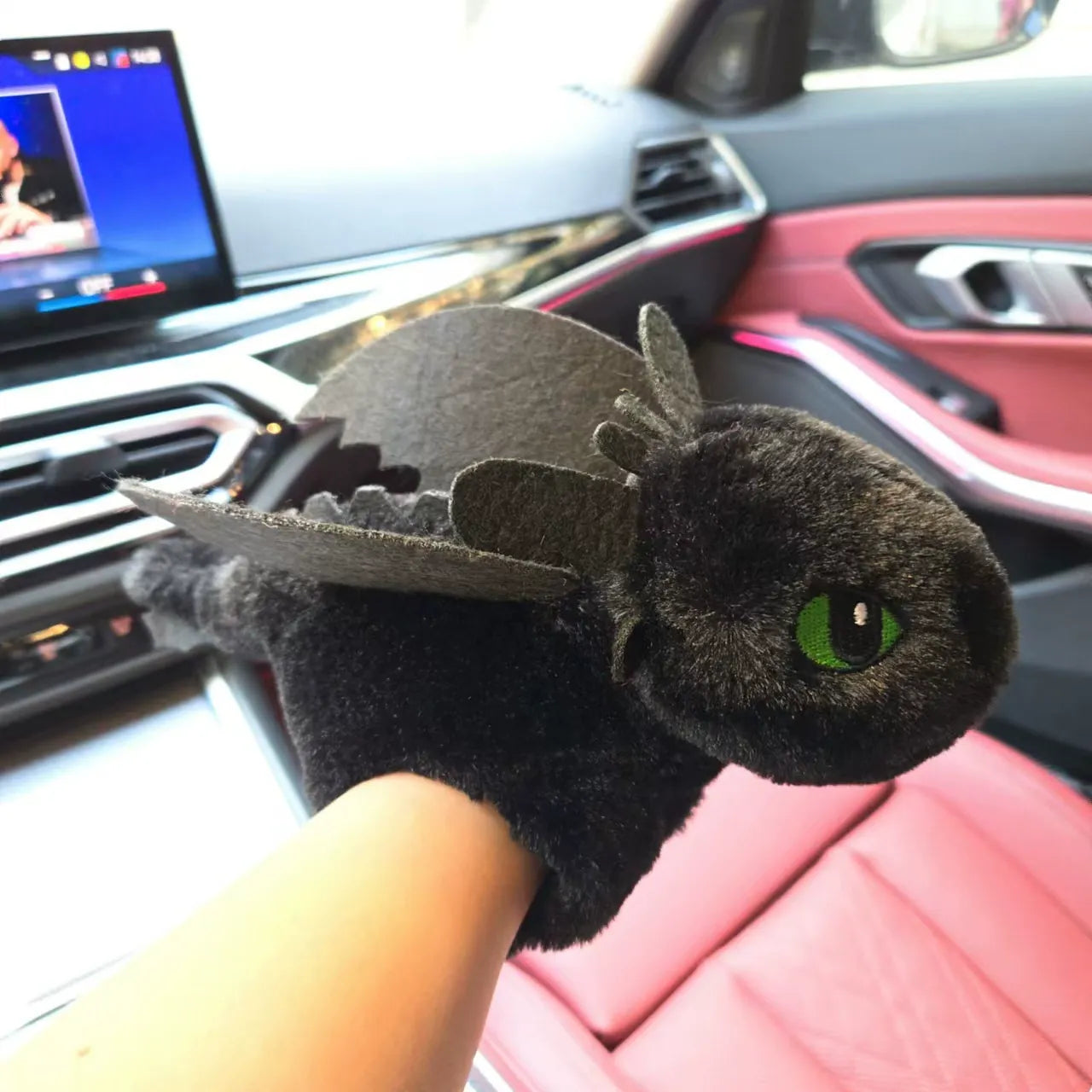 Berk Dragons Plush Hand Bracelet (25 cm)