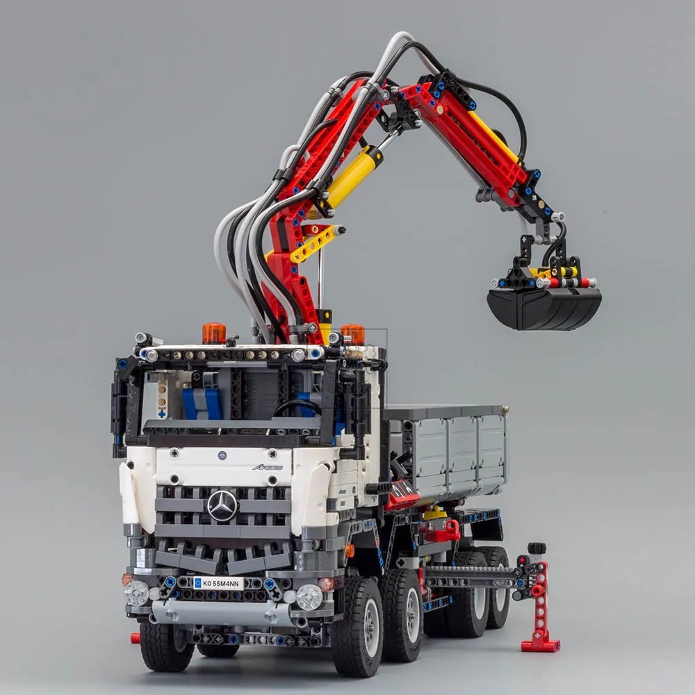 Mercedes Benz Big Truck Building Blocks (2793 Pcs)