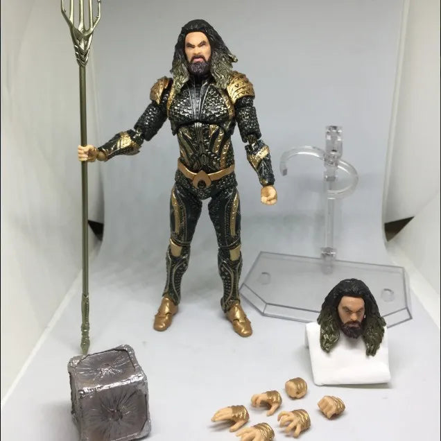 Mafex 061 Justice League Aquaman Figure