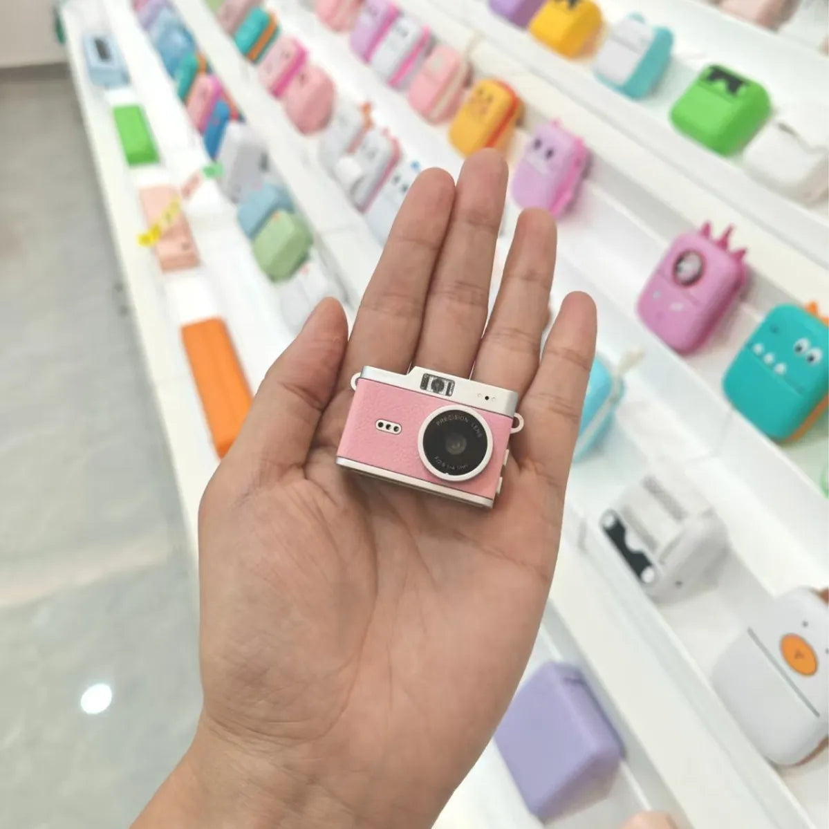 Pic Master Retro Palm Sized Keychain Camera