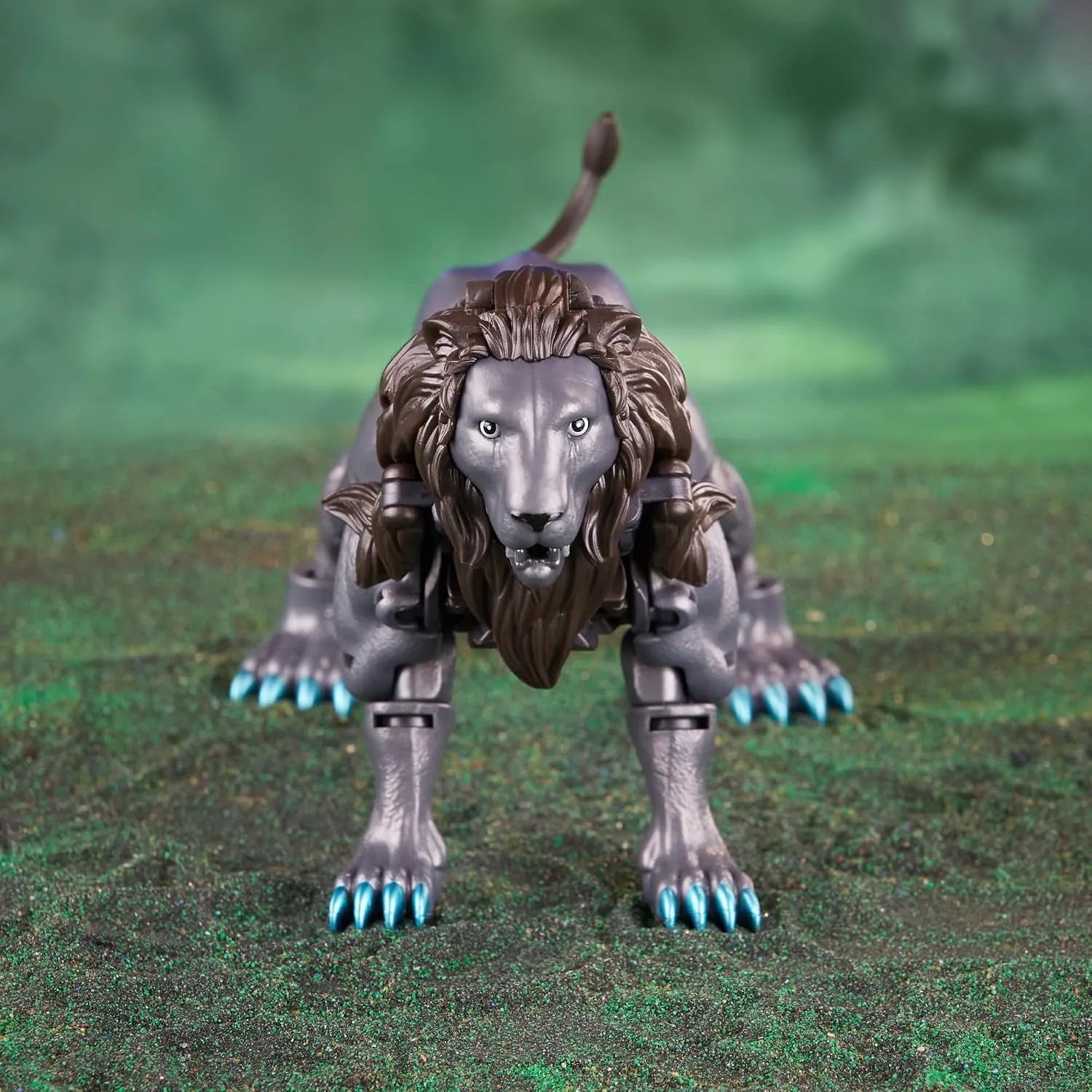 Transformers Legacy Evolution Voyager Nemesis Leo Figure