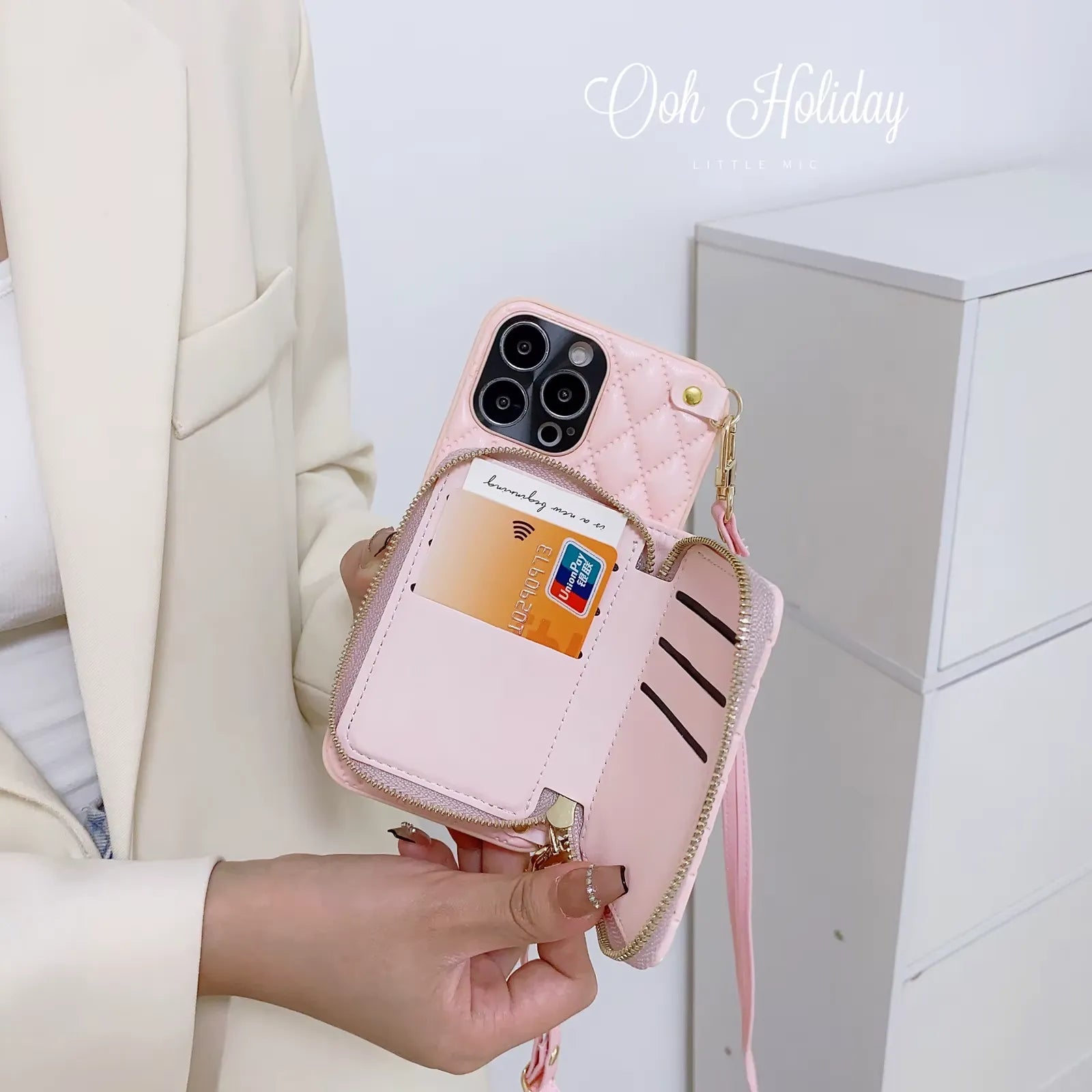 Hands-Free Glam Crossbody Case (for iPhones)