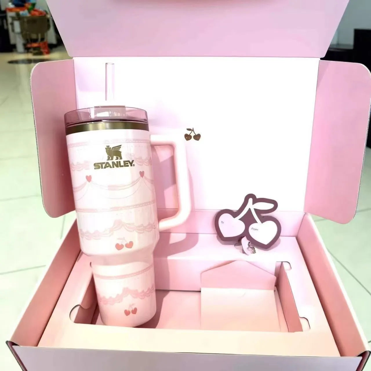 Stanley Quencher H2.0 FlowState 2026 Valentine’s Edition