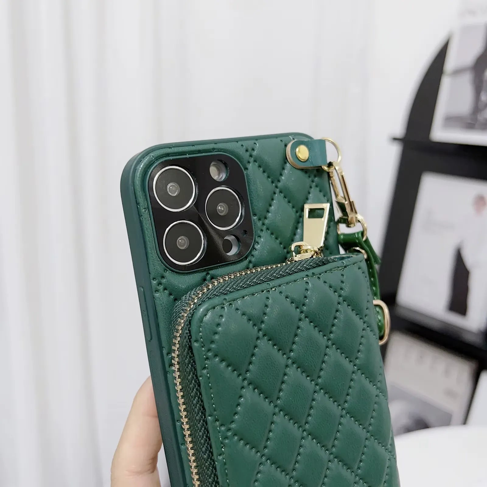 Hands-Free Glam Crossbody Case (for iPhones)
