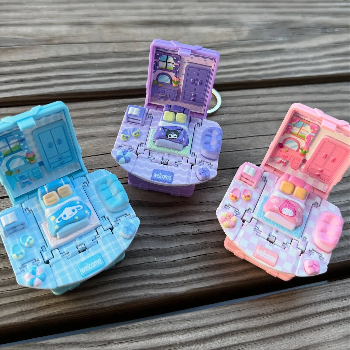 Sanliou Doll House Folding Keychain