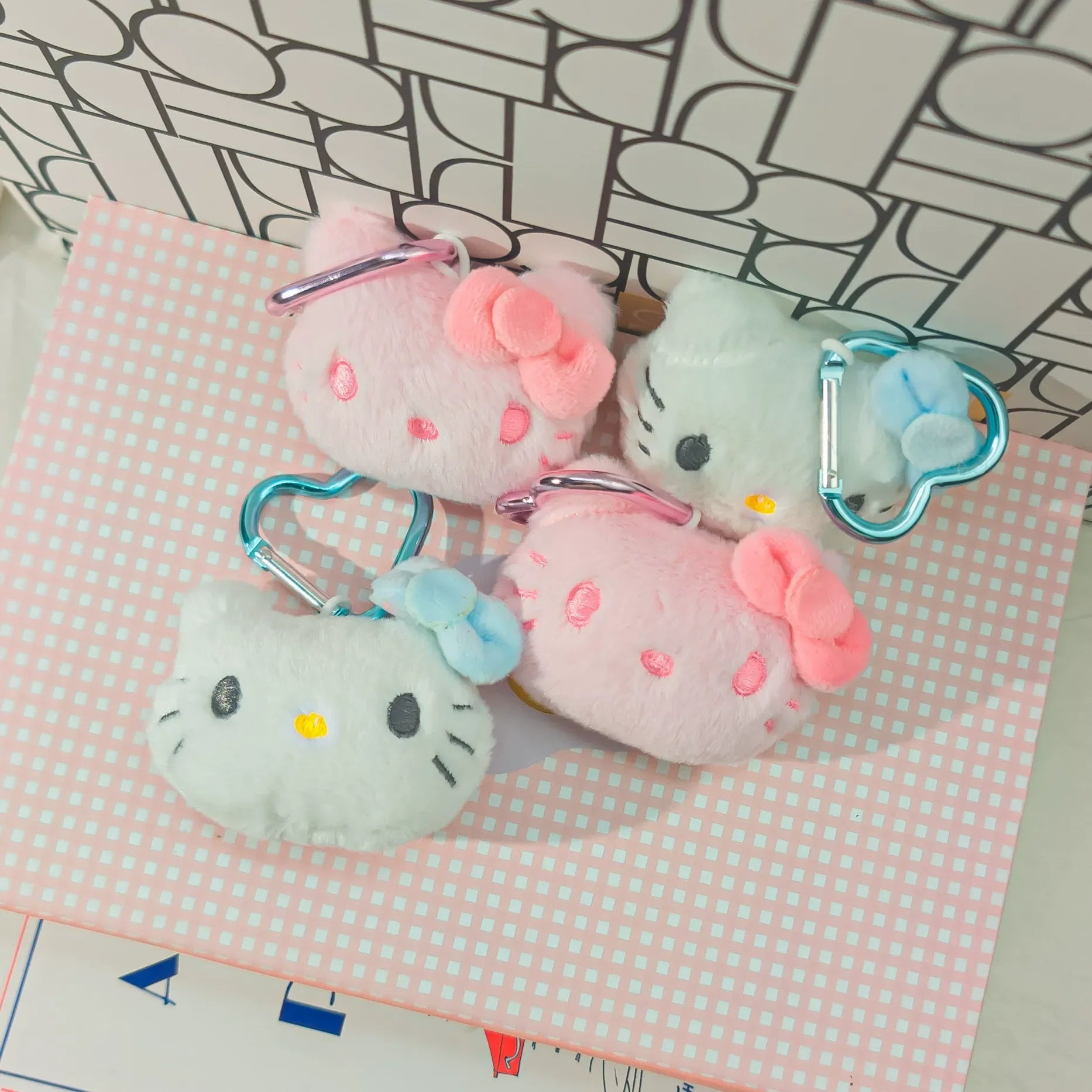 Hello KT Heart Lock Buckle Pendant