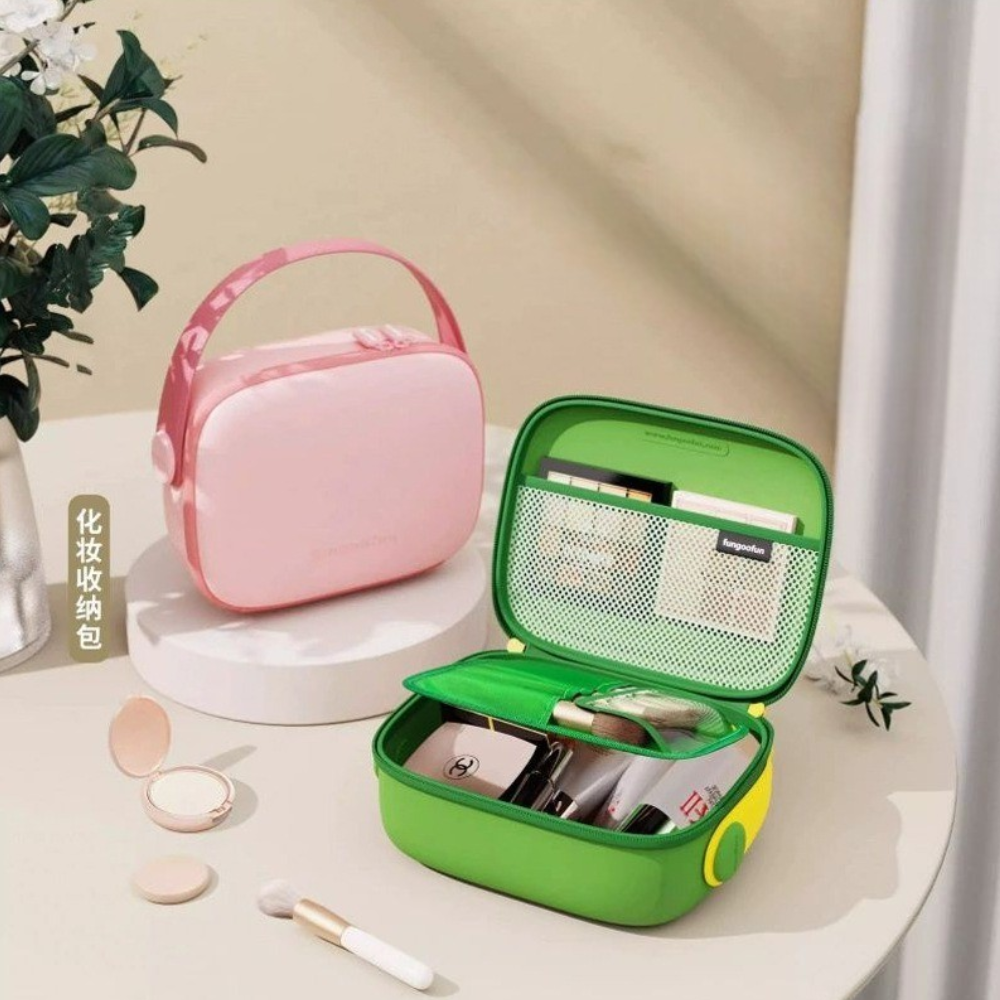 Fungoofun Minimalist Partitioned Cosmetic Case