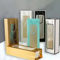 Perfect Pour Wine Handheld Bag