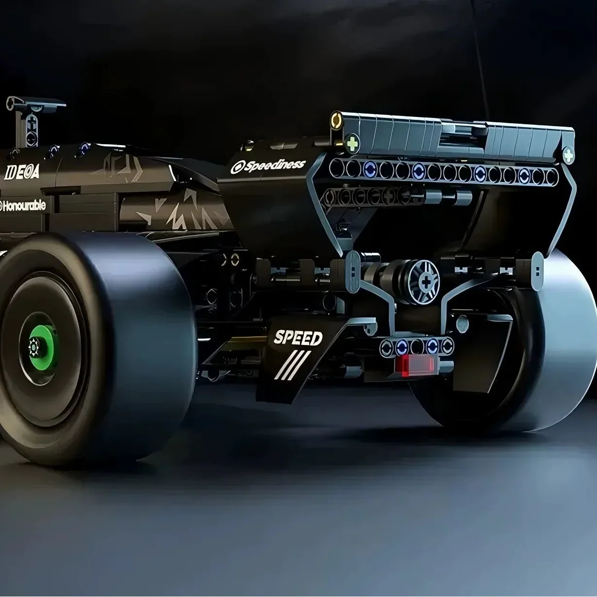 Mercedes-AMG F1 1:8 Building Blocks
